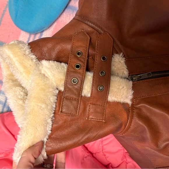 1970s Sherpa Lined Leather Bomber - Picture 2 of 4